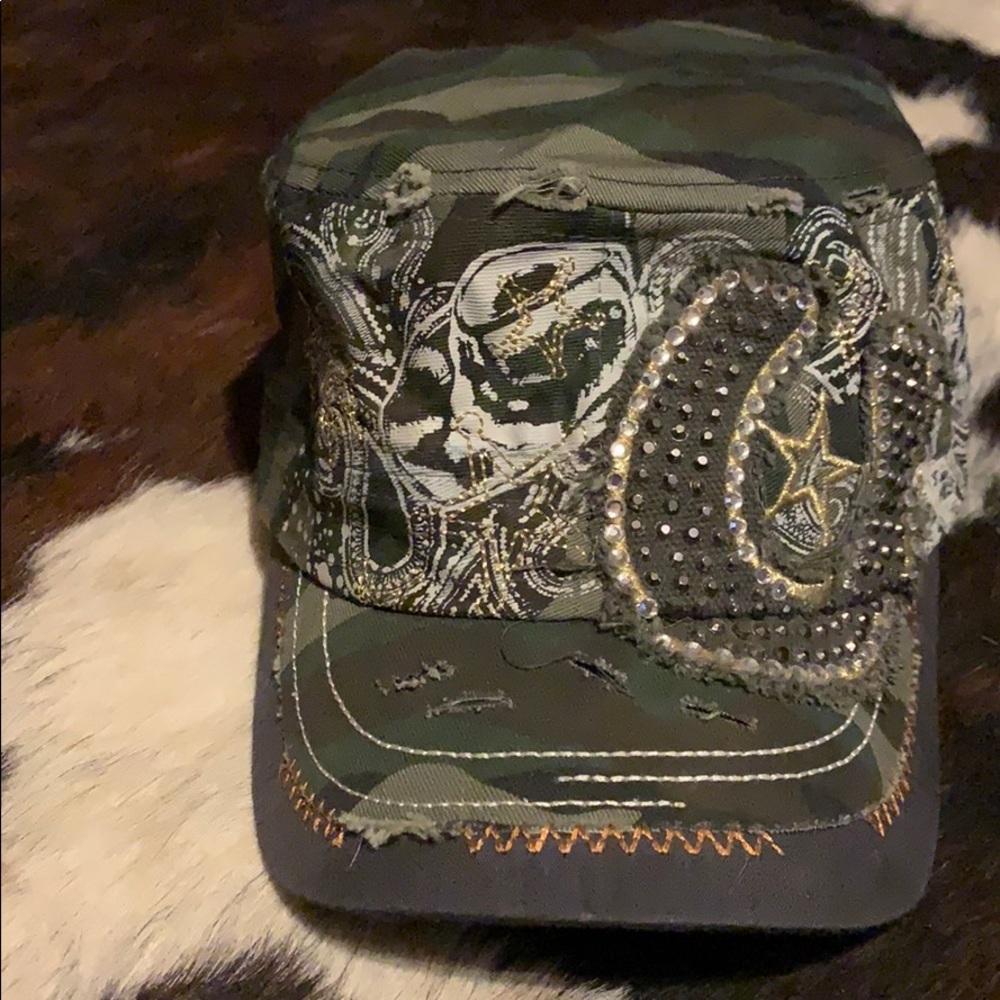 Cute camo hat!